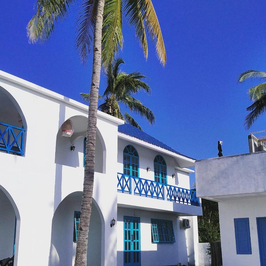 Anjo Maumere Hotel & Restaurant מראה חיצוני תמונה